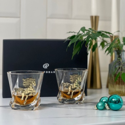 Набор из 2-х бокалов для виски с накладкой Огненный конь в черной подарочной коробке