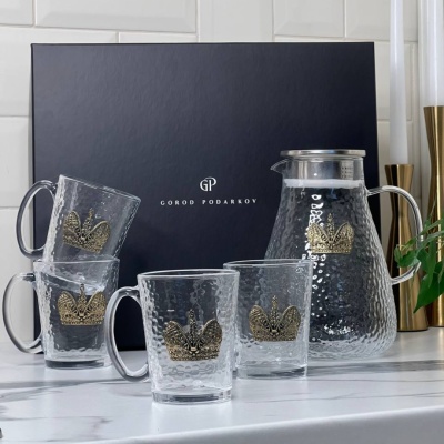 Чайный набор Чаепитие по-царски: чайник , 4 кружки с накладками Корона в черной коробке