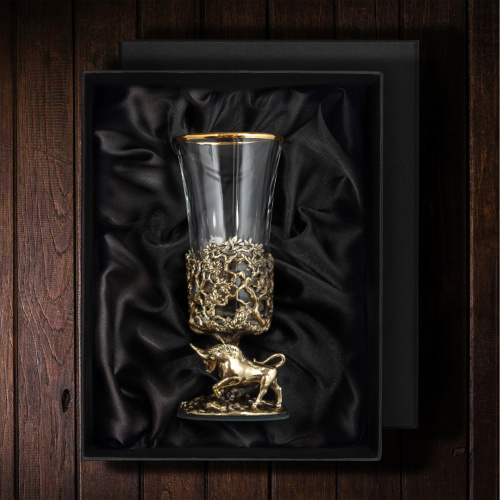 Лафитник "Бык", в черной подарочной упаковке.