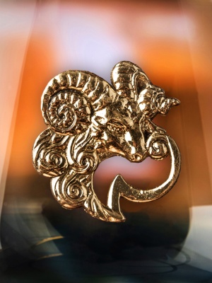 Набор из 2х бокалов для виски Квадро с накладкой "Овен", камни охлаждающие 4шт,  упаковка Mr Whiskey, ложемент коричневый атлас