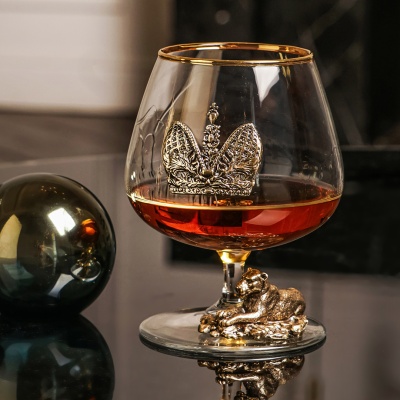 Бокал для коньяка Шаранте Львица с накладкой Корона в ч/б картонной коробке