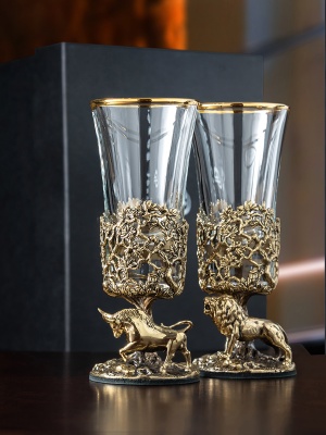 Набор 2 лафитника "Бык и Лев", в черной подарочной упаковке.