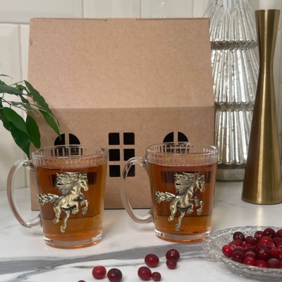 Набор из 2-х чашек с накладками Огненный Конь в упаковке Домик