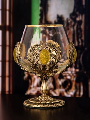 Бокал для коньяка Классик с искусственным камнем "Янтарь желтый" 420 мл в деревянной шкатулке