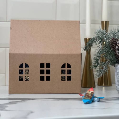 Набор С Новым годом: чайник, конфеты, упаковка Домик