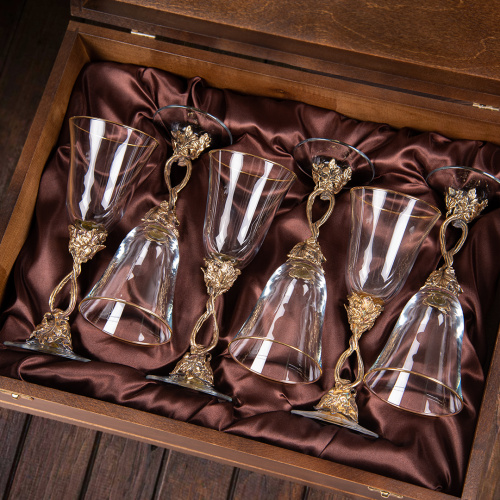 Набор для вина из 6 бокалов "Романтик" в деревянной шкатулке