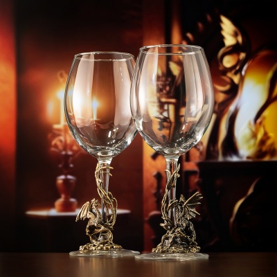 Набор 2 бокала для вина "Дракон и Дракониха",(со статуэткой на ножке),в подарочной коробке