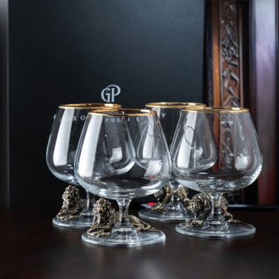 Подарочный набор из 4 бокалов для коньяка "Лев и Медведь Гризли" в подарочной коробке