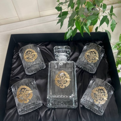 Набор со штофом МВД: Штоф Таймлесс, 4 бокала для виски с накладками в черной коробке