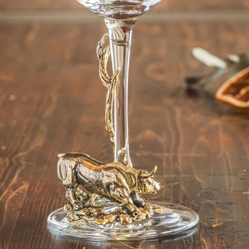 Бокал для вина "Телец" в картонной коробке