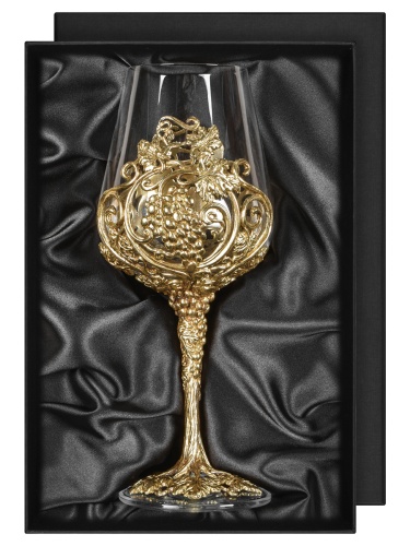Бокал для вина "Лоза Роял",в черной подарочной упаковке.