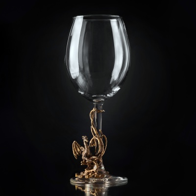 Бокал для вина "Дракониха"(со статуэткой на ножке), в подарочной упаковке.