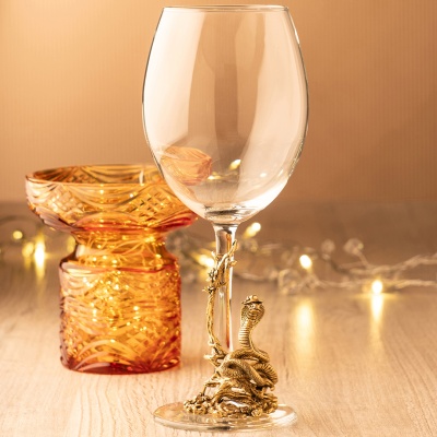 Бокал для вина Энотека Змея ОНА в картонной коробке