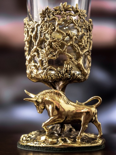 Лафитник "Бык", в черной подарочной упаковке.