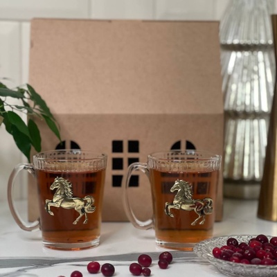 Набор из 2-х чашек с накладками Огненная Лошадь в упаковке Домик