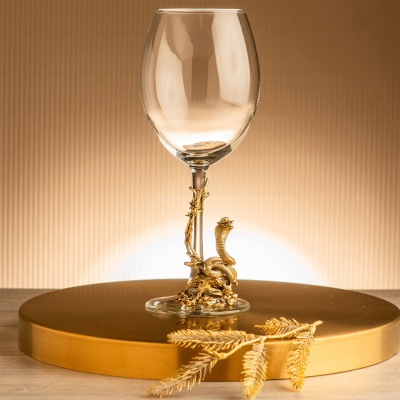 Бокал для вина Энотека Змея ОНА в картонной коробке