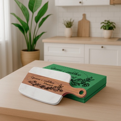 Разделочная доска подарочная "Сделано с любовью Мамой" в подарочной коробке