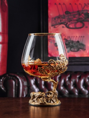 Набор из 6-и бокалов для коньяка Охота на Медведя 420 мл в деревянной шкатулке из массива