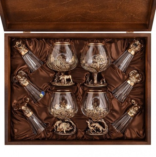 Набор из 4 -х бокалов для коньяка Охота и 6-ти стопок перевертышей в деревянной шкатулке