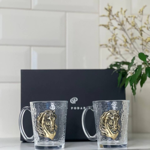 Набор из 2-х стеклянных кружек с накладками Лошадь в черной подарочной коробке