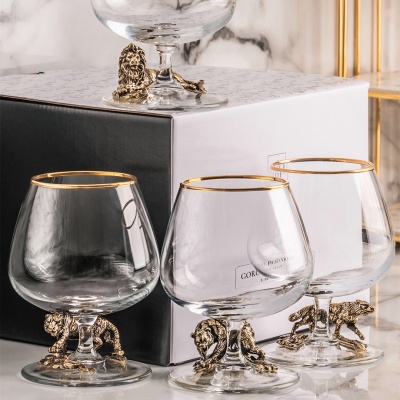 Подарочный набор из 4 бокалов для коньяка "Лев,Тигр, Волк, Медведь" в картонной коробке