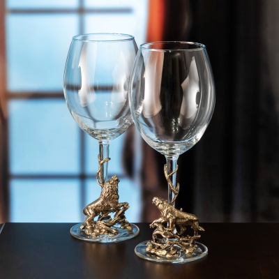 Набор 2 бокала для вина "Лев и Львица на ветке",(со стат. на ножке),в подарочной коробке