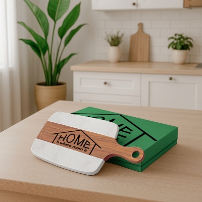 Разделочная доска подарочная "Home is where Mom is" в подарочной коробке