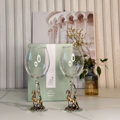 Набор из 2-х бокалов для вина Энотека со статуэткой Лошадь в картонной коробке