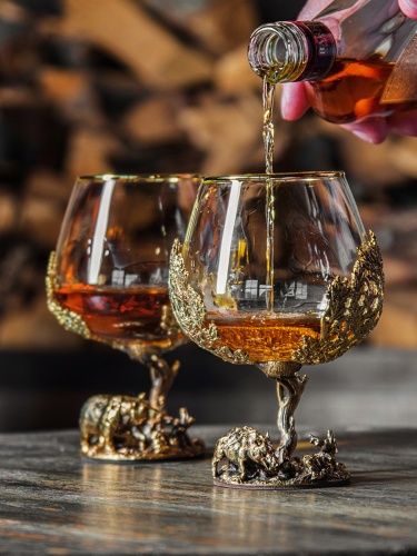 Набор 2 бокала для коньяка (Р) "Кабан +Медведь ", в черной  подарочной упаковке