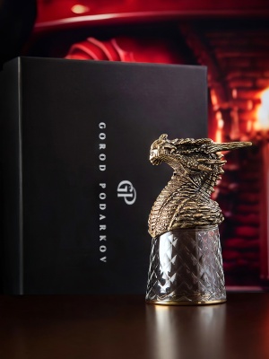 Стопка-перевертыш "Дракон", в черной подарочной упаковке.