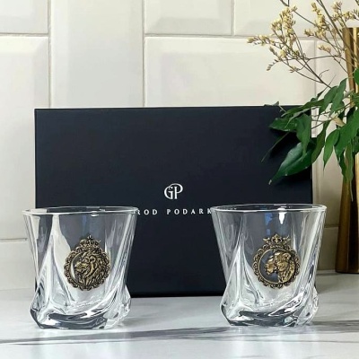 Набор из 2-х бокалов для виски с накладками Лев профиль и Львица профиль в черной коробке