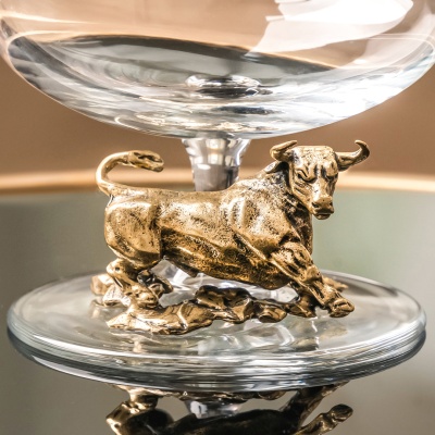 Подарочный бокал для коньяка "Бык" в картонной коробке