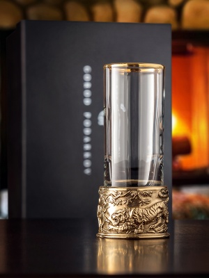 Стопка-патрон Тигр в черной подарочной коробке